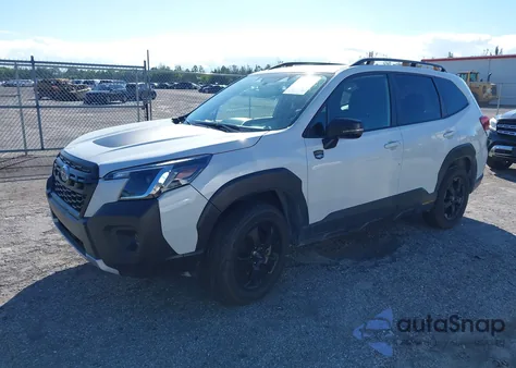 2022 Subaru Forester Wilderness z USA, uszkodzony, nr VIN JF2SKAMC7NH458853